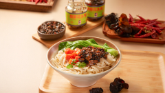 当妈后的崩溃是孩子不吃饭，欣慰的是这瓶酱给了信心！